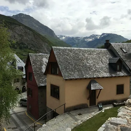 Casa Aranesa Daire *